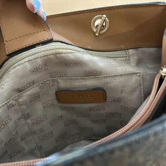 Michael Kors Brown and Gold Floral Shoulder Bag, Gold Chain Handles. - Picture 5 of 6